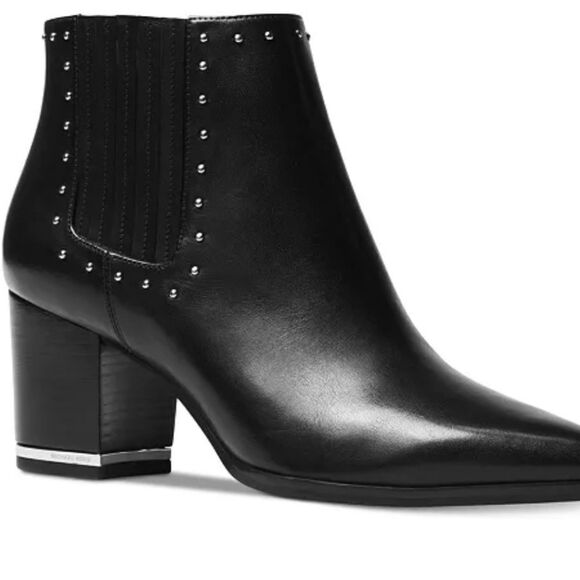 Michael Michael Kors Gemma black Leather
Mid Booties size 6 - Picture 1 of 8